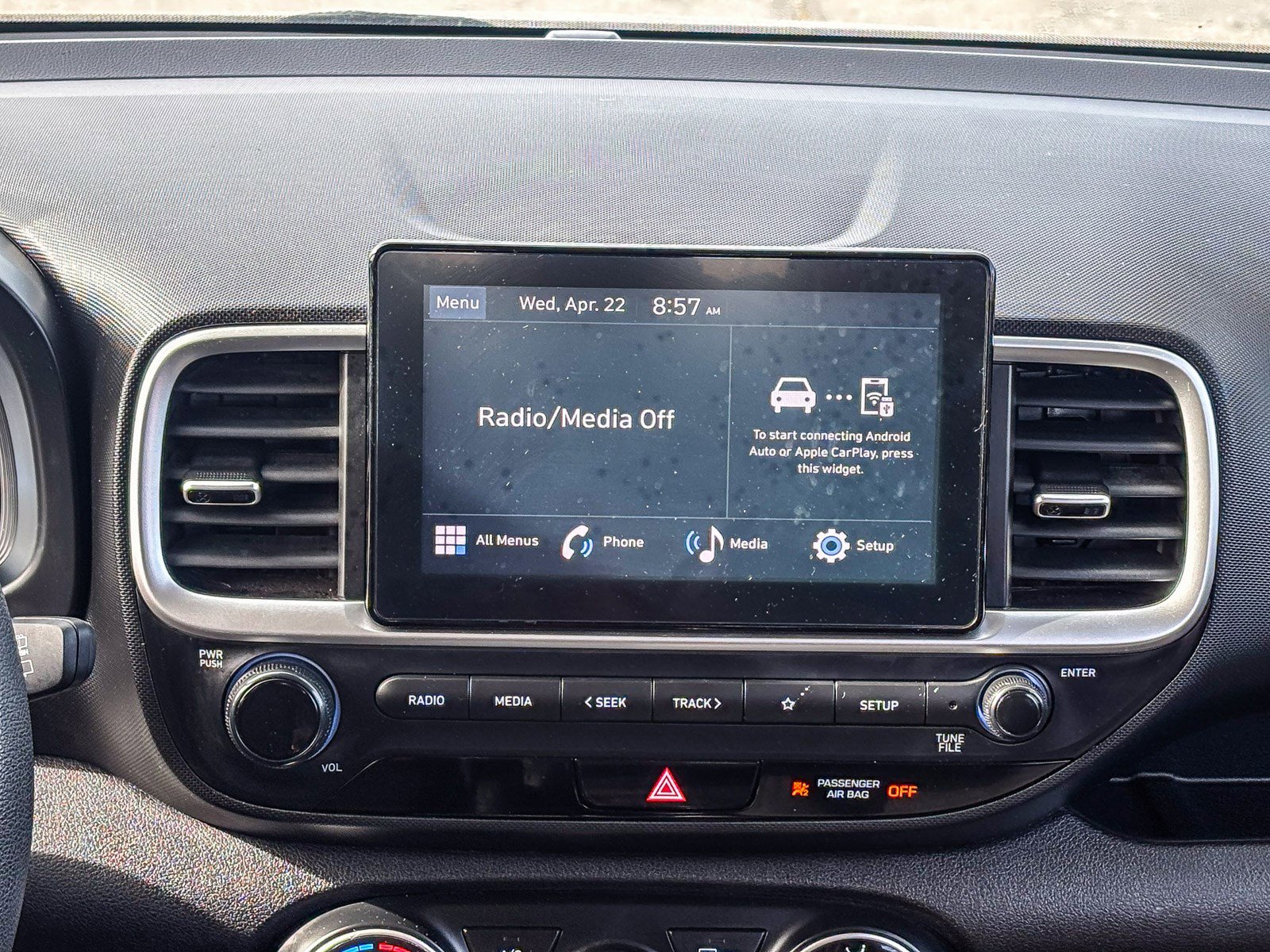 Used 2024 Hyundai Venue SE FWD image 18