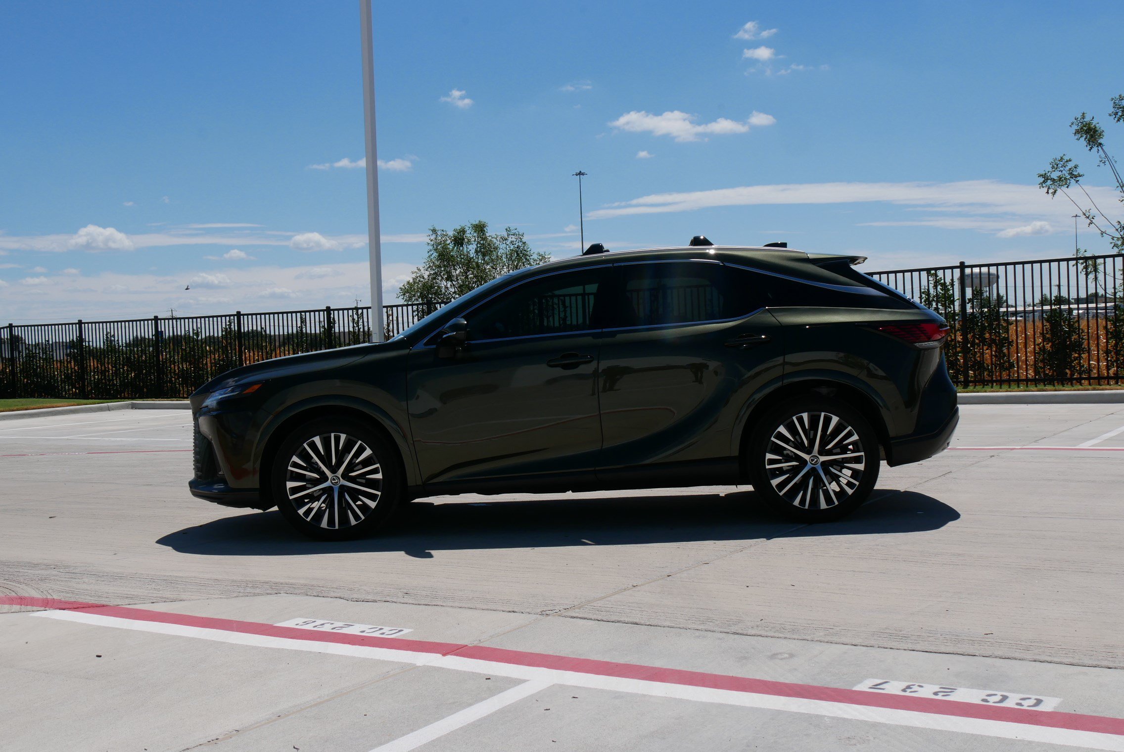 Used 2025 Lexus RX 350 Premium Plus w/ Convenience Package AWD/4WD image 6