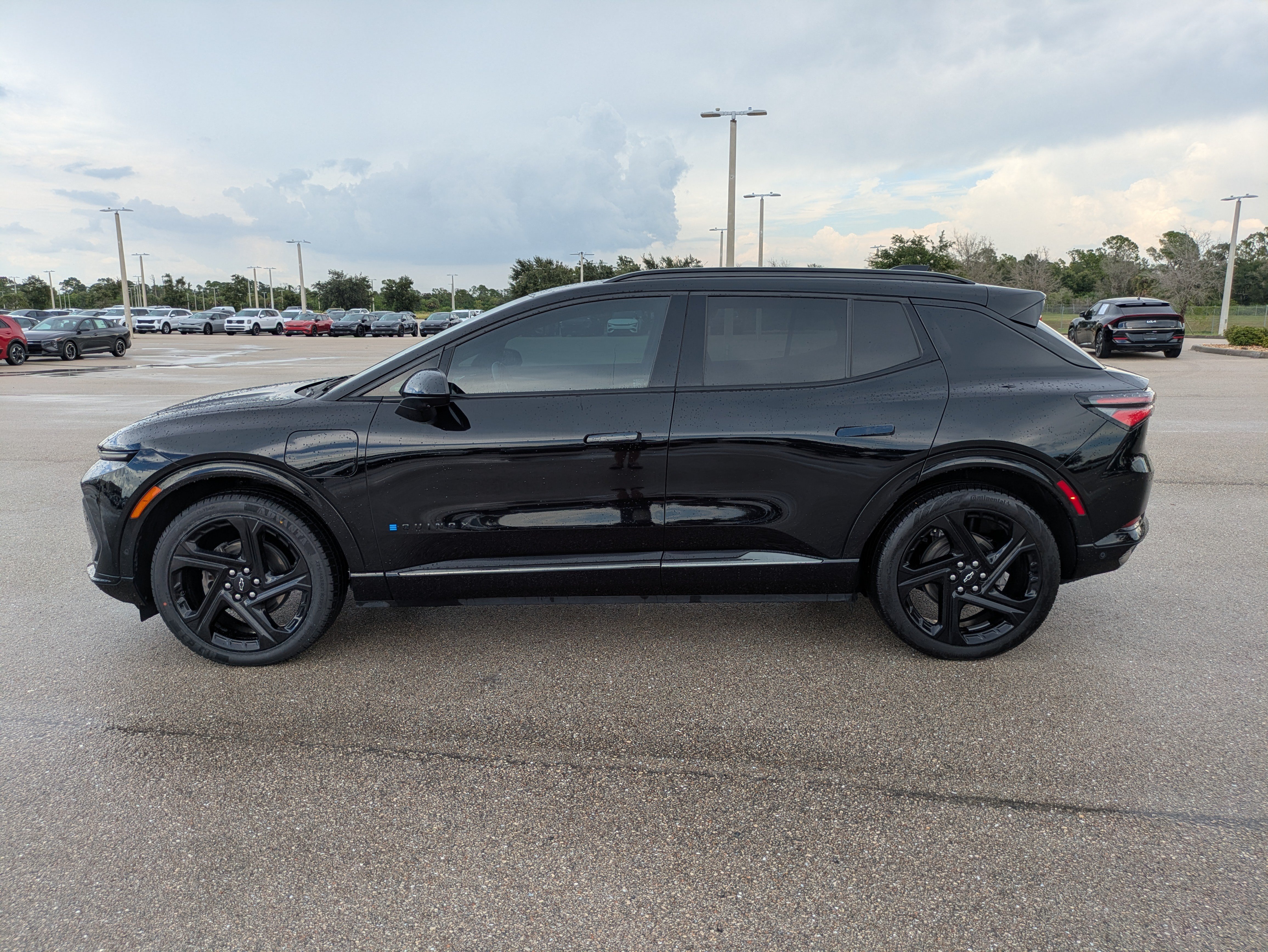 Used 2024 Chevrolet Equinox EV RS FWD image 7