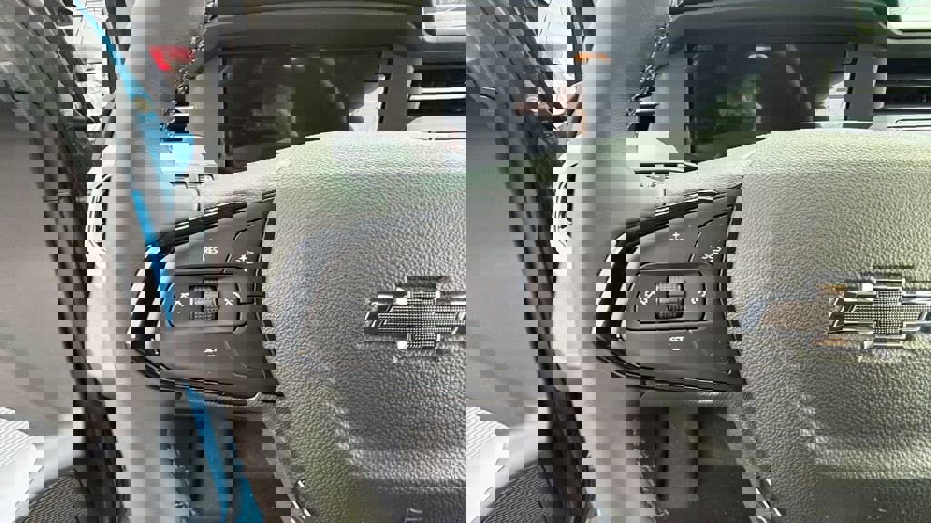 New 2027 Chevrolet Bolt LT w/ Comfort Package image 19