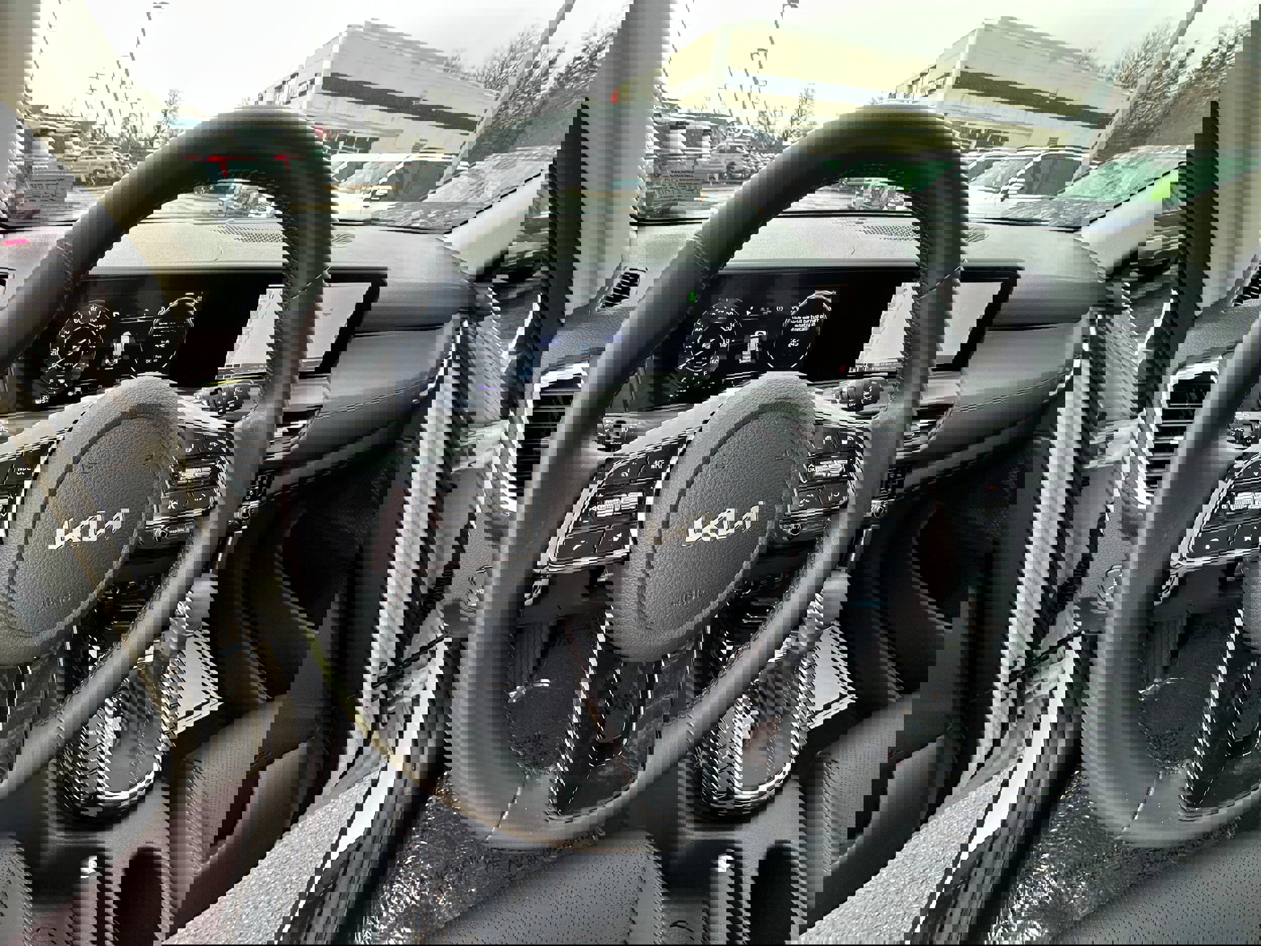 Used 2024 Kia Seltos EX image 26