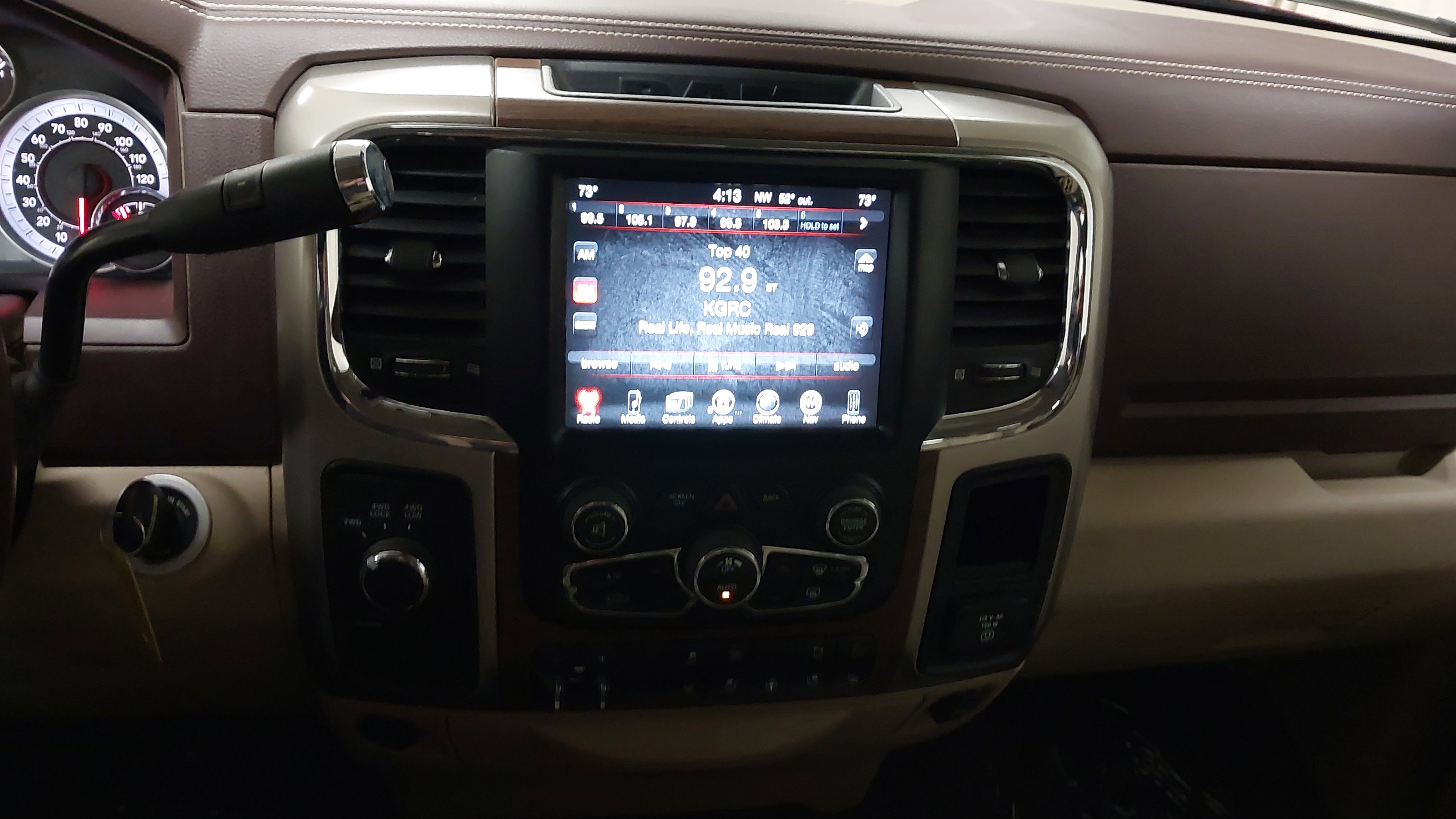 Used 2015 RAM 2500 Laramie AWD/4WD image 21