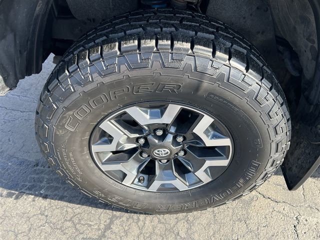 Used 2016 Toyota Tacoma TRD Off-Road w/ Towing Package image 19