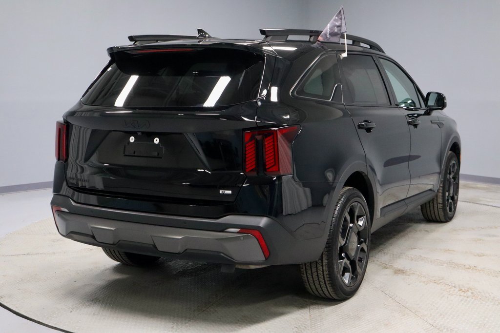 Used 2025 Kia Sorento SX image 13