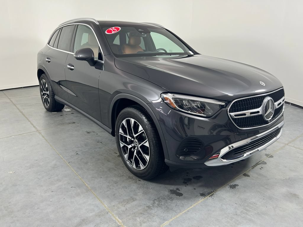 Used 2025 Mercedes-Benz GLC 350e 4MATIC image 9