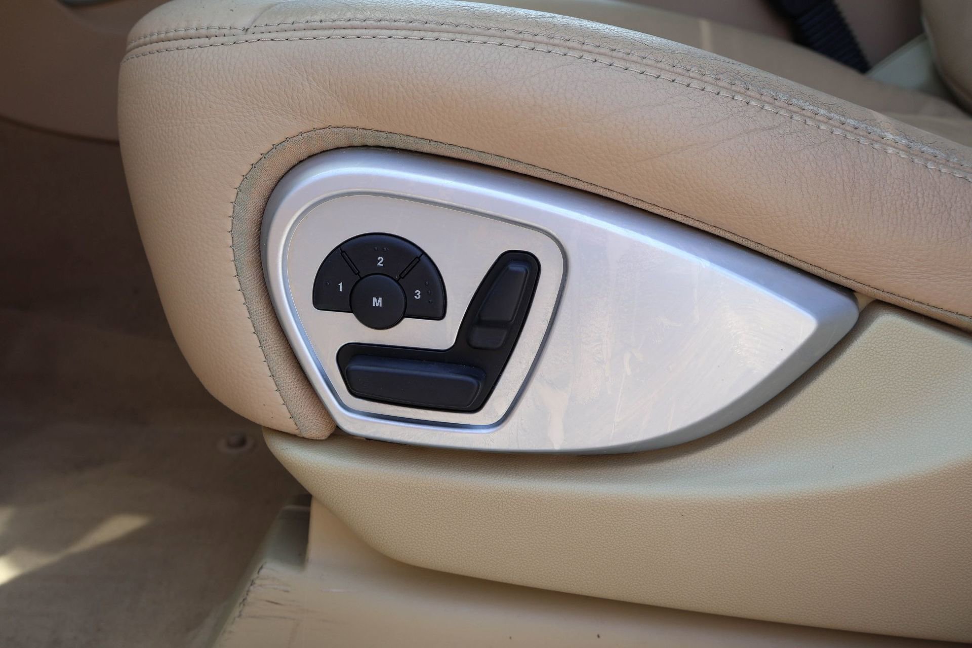 Used 2008 Mercedes-Benz ML 550 4MATIC image 24