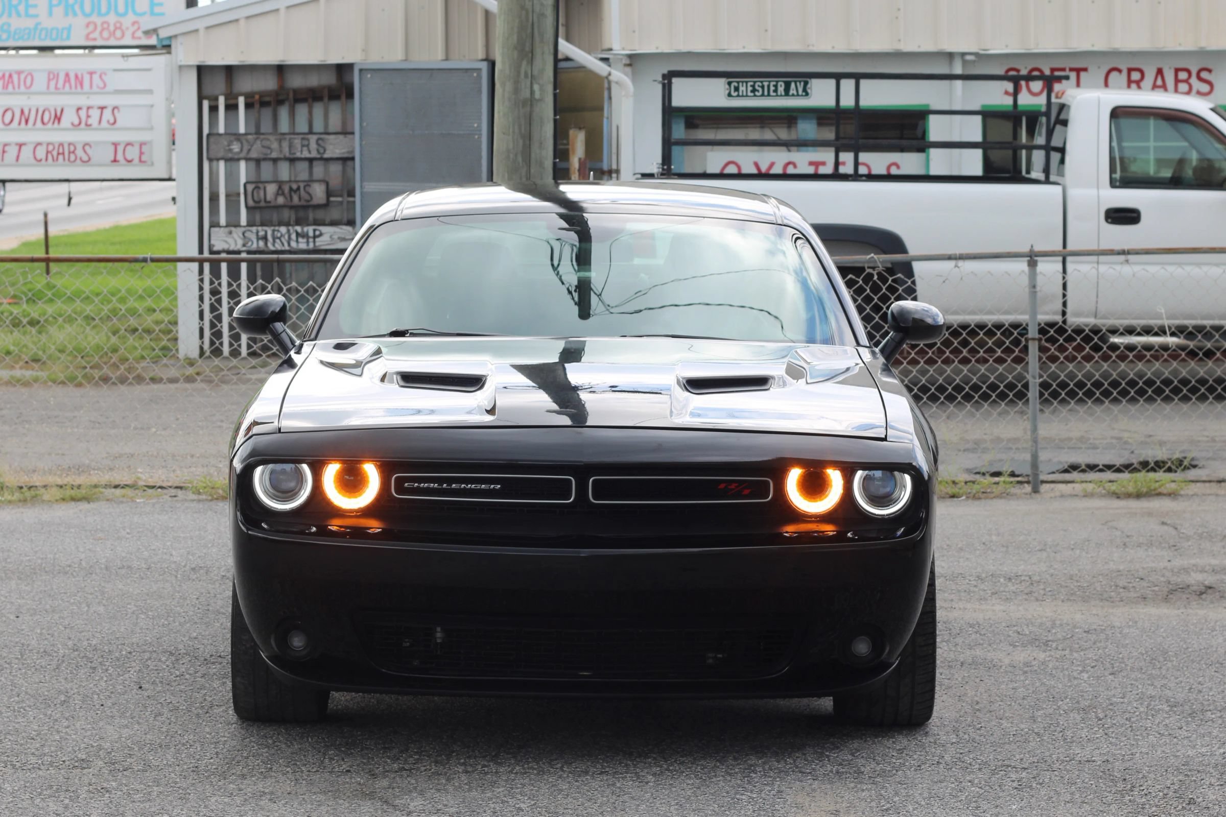 Used 2015 Dodge Challenger R/T w/ Quick Order Package 28B R/T RWD image 2