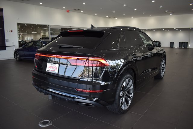 Used 2024 Audi Q8 Premium Plus w/ Premium Plus Package AWD/4WD image 7