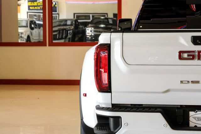 Used 2022 GMC Sierra 3500 Denali AWD/4WD image 38