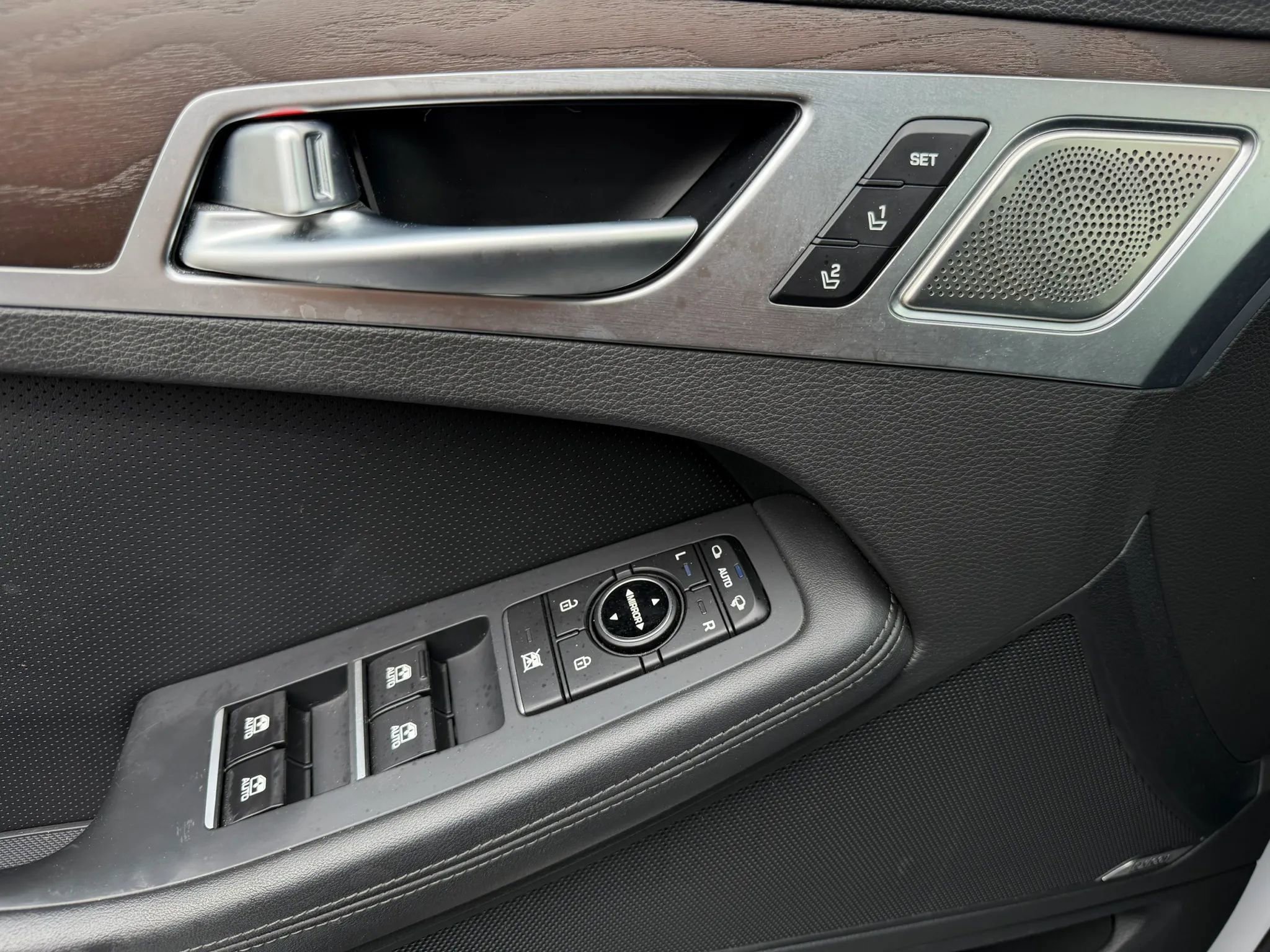 Used 2019 Genesis G80 5.0 Ultimate image 25