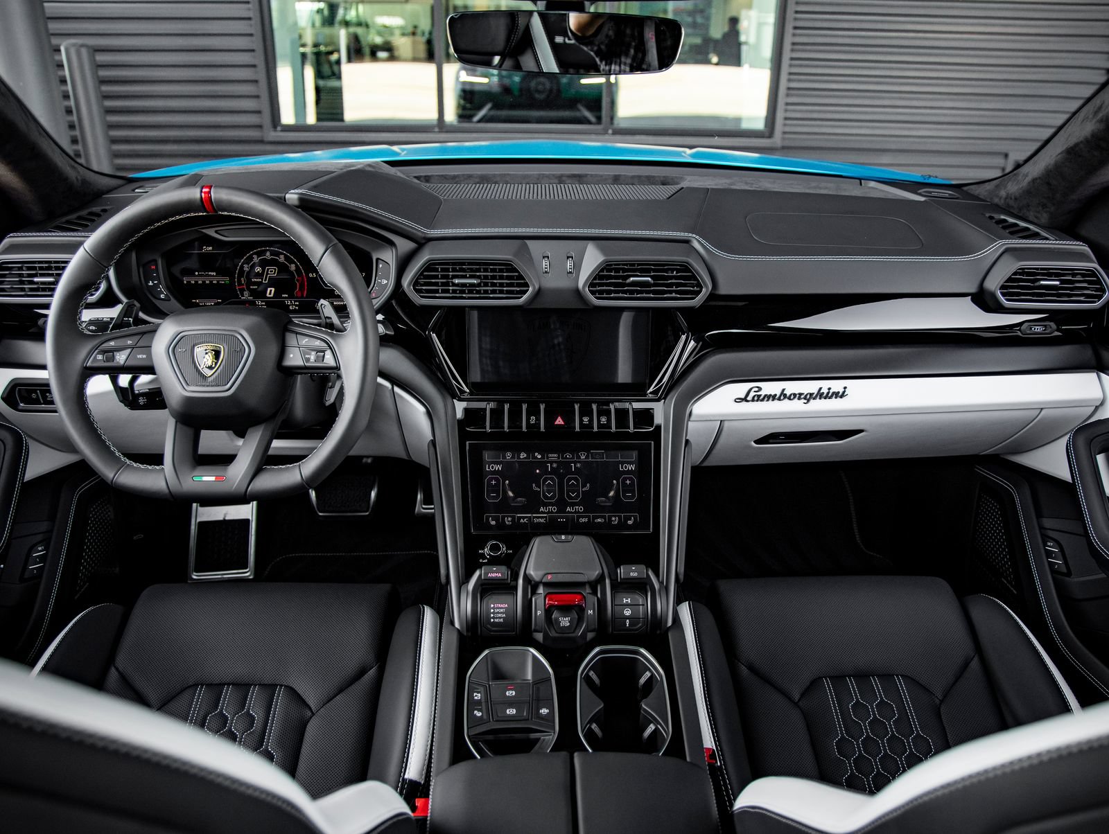 Used 2024 Lamborghini Urus S AWD/4WD image 59