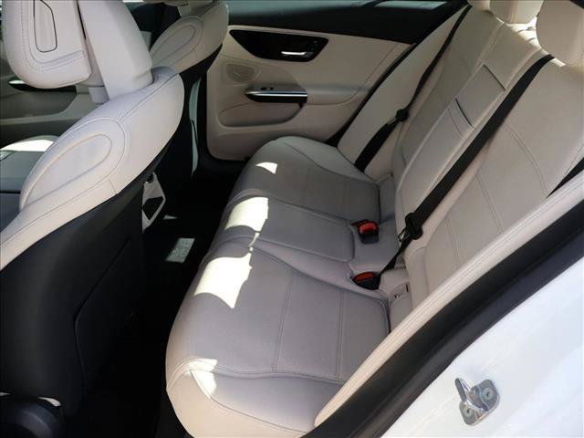 Used 2025 Mercedes-Benz C 300 4MATIC Sedan image 25