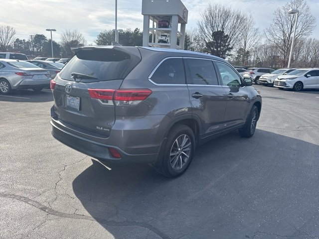 Used 2018 Toyota Highlander XLE image 6