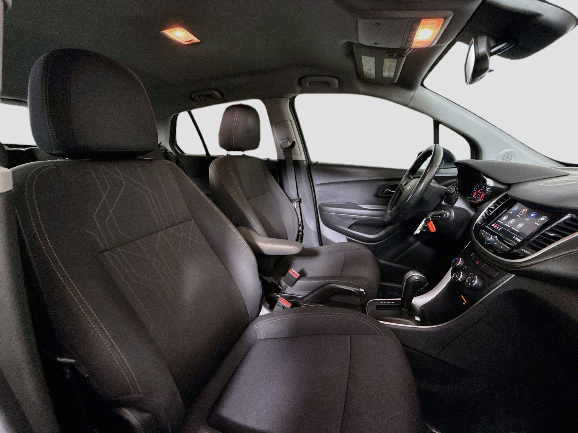 Used 2020 Chevrolet Trax LT FWD image 28