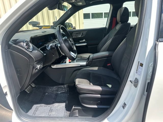 Used 2025 Mercedes-Benz GLB 35 AMG 4MATIC image 21