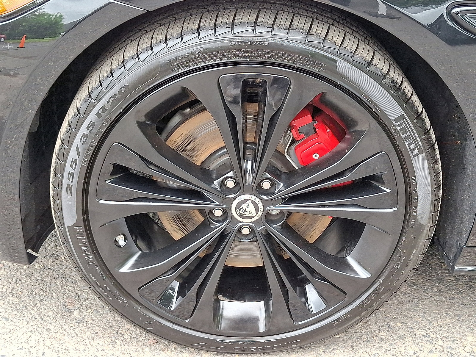 Certified 2024 Jaguar XF R-Dynamic SE image 9