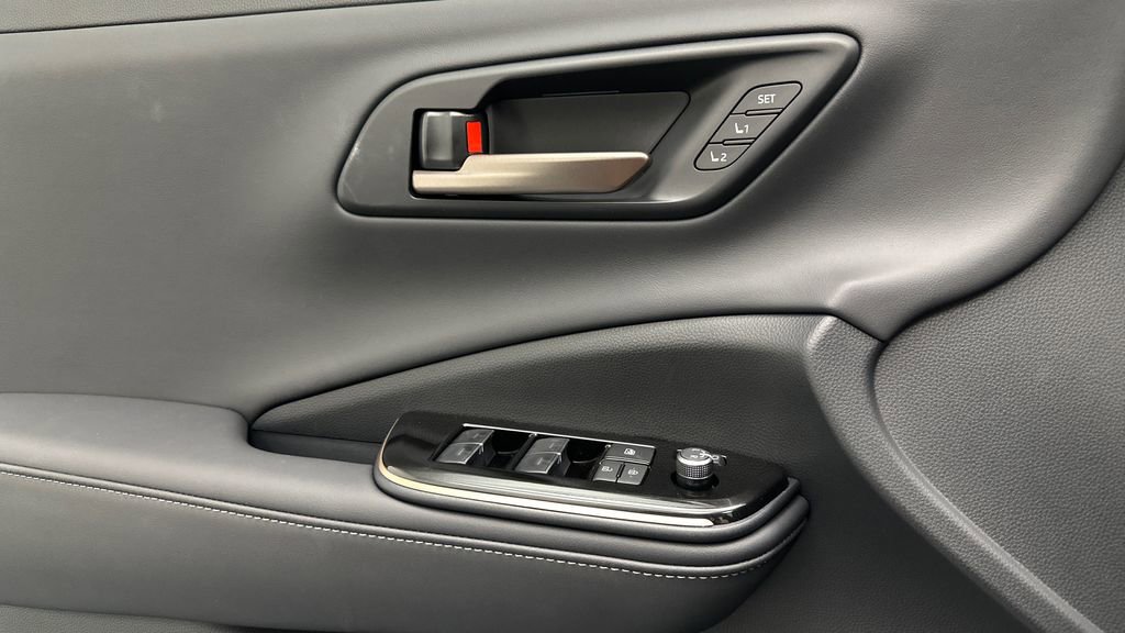 New 2026 Toyota Crown Limited w/ Advanced Technology Package image 16