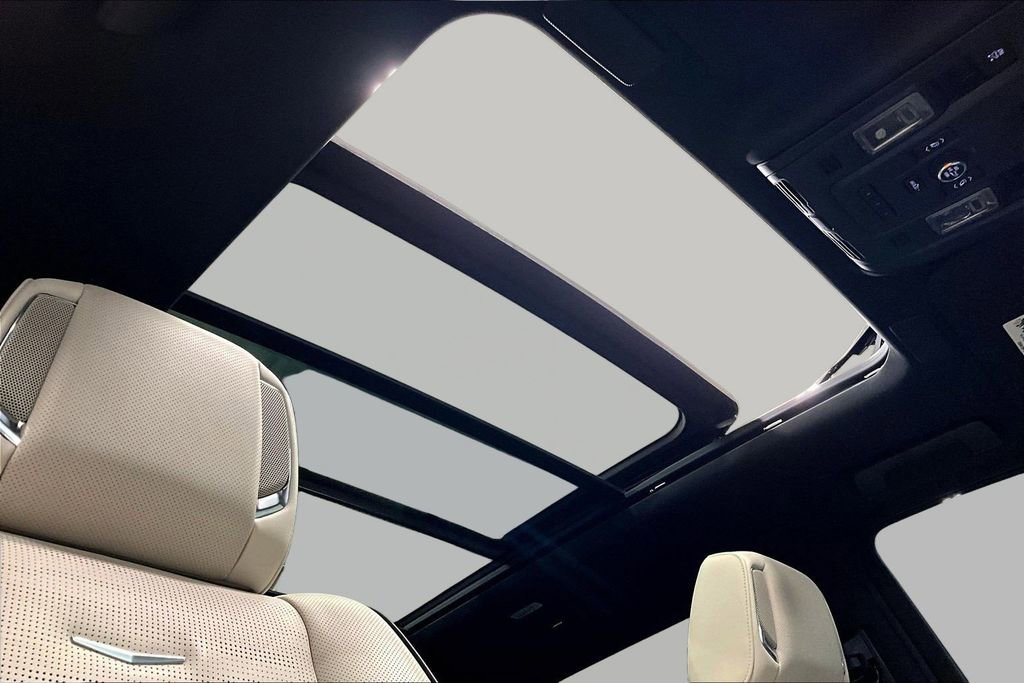 Certified 2023 Cadillac Escalade Sport w/ LPO, ONYX Package image 28