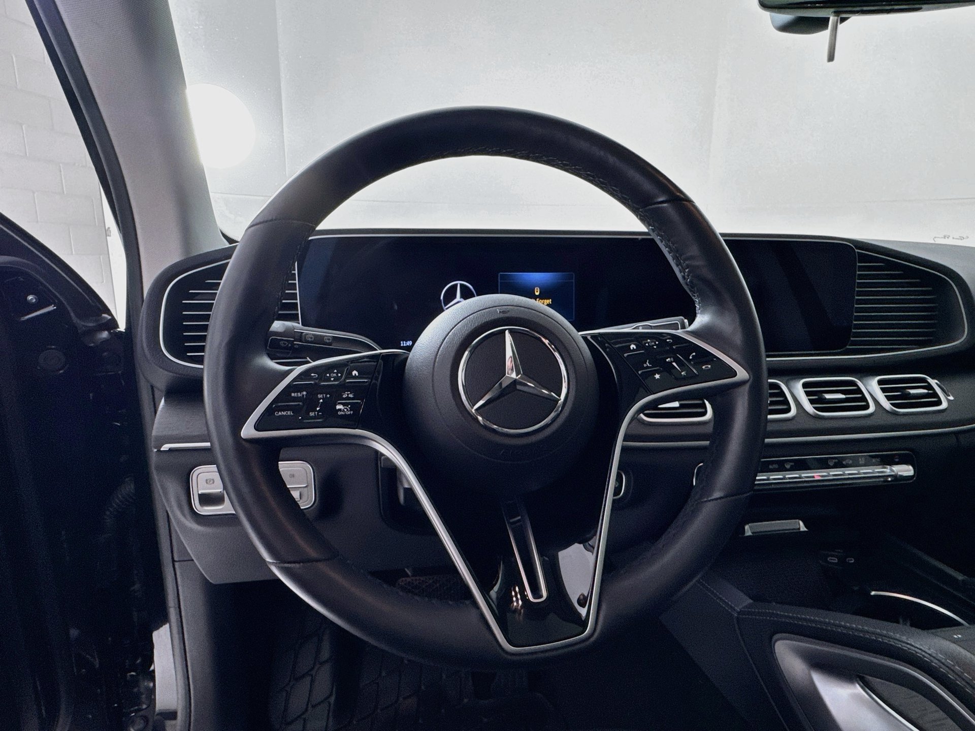 Used 2024 Mercedes-Benz GLE 350 4MATIC image 12