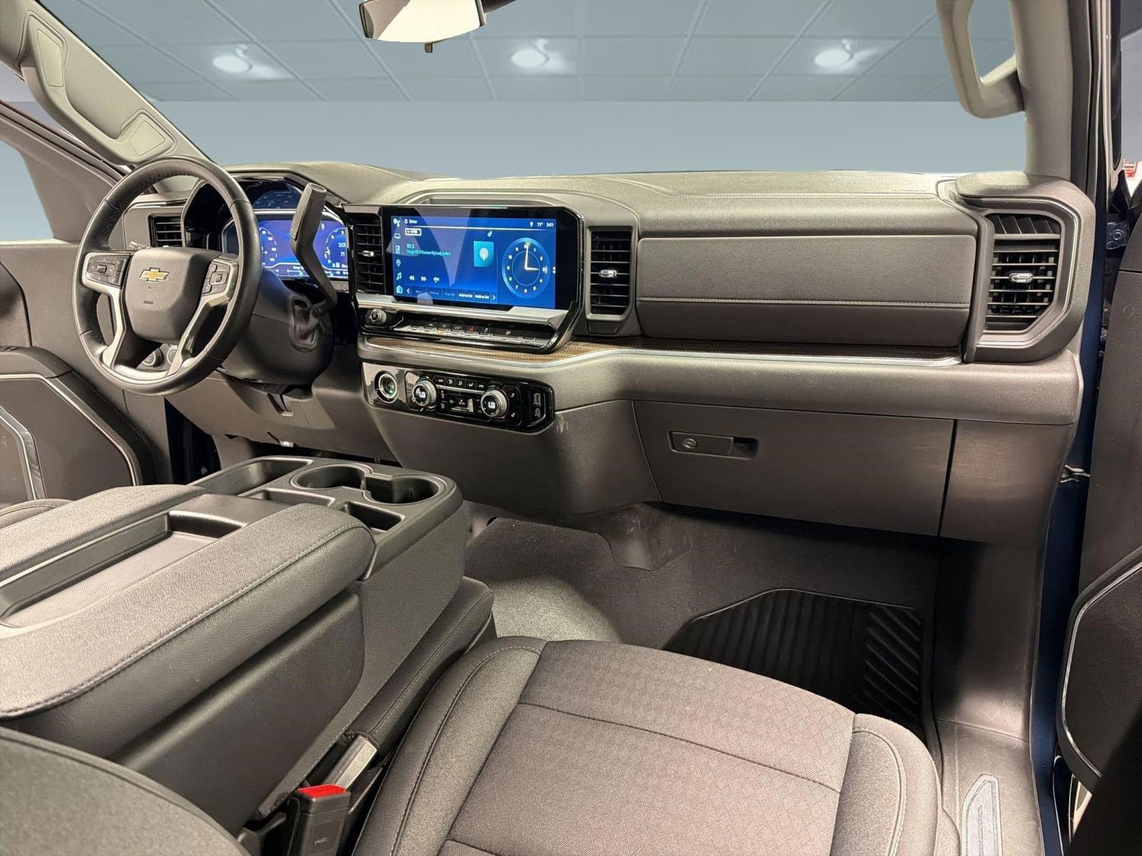 Used 2023 Chevrolet Silverado 1500 LT image 29