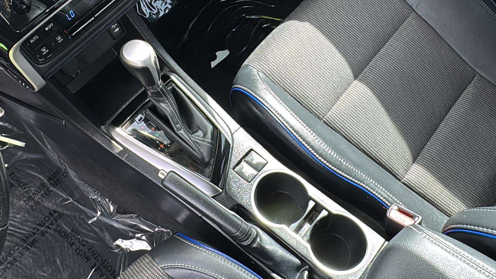 Used 2019 Toyota Corolla SE w/ Carpet Mat Package (TMS) FWD image 21