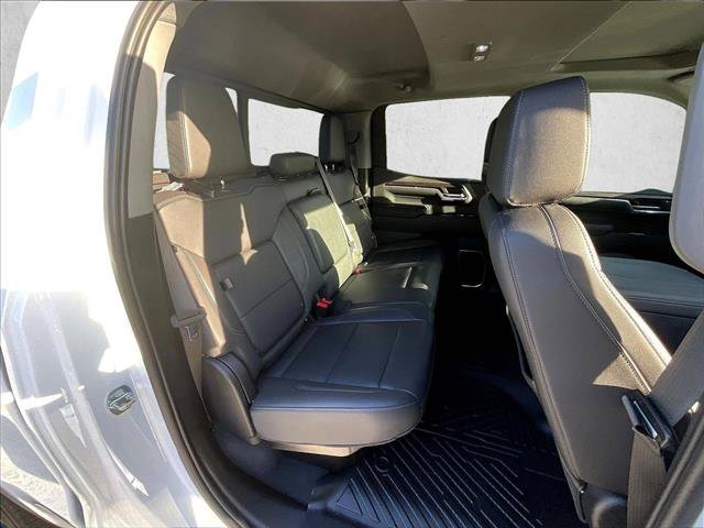 Used 2023 GMC Sierra 1500 SLT w/ SLT Premium Plus Package AWD/4WD image 24