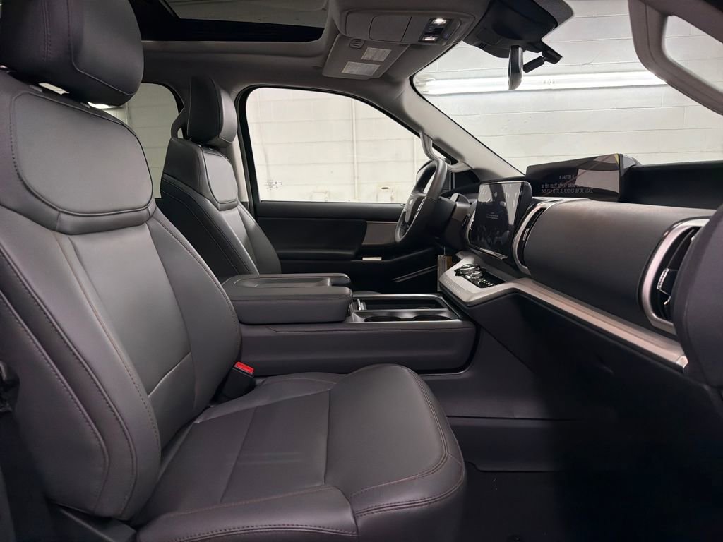 New 2025 Ford Expedition Max Active RWD image 29