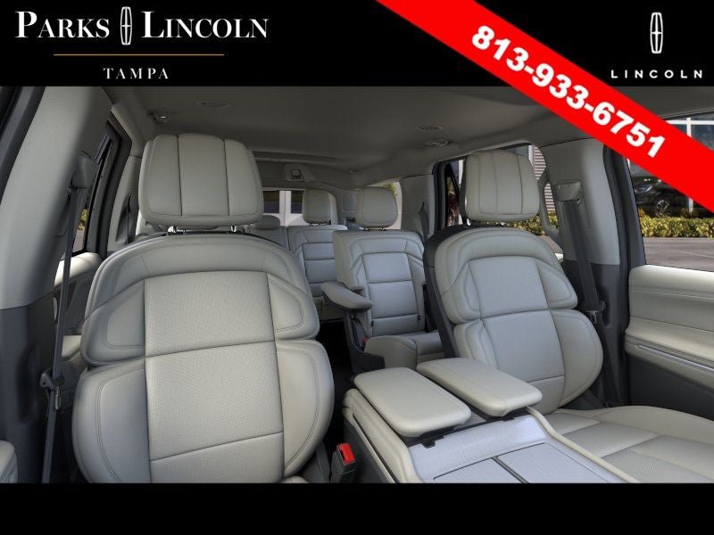 New 2026 Lincoln Navigator Premiere AWD/4WD image 10
