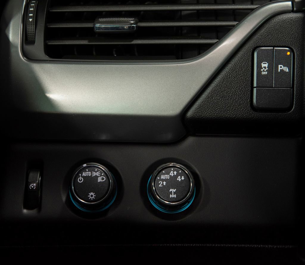 Used 2015 Chevrolet Tahoe 4WD image 22