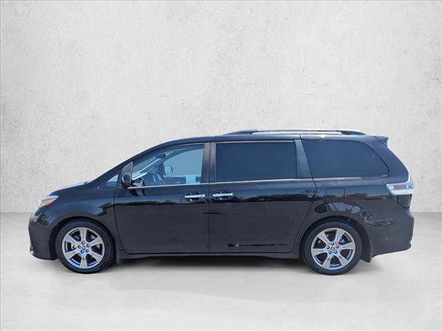 Used 2018 Toyota Sienna SE w/ Carpet Mat Package FWD image 9
