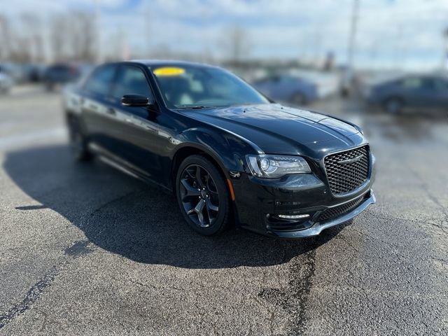 Used 2023 Chrysler 300 Touring L w/ Comfort Group image 11