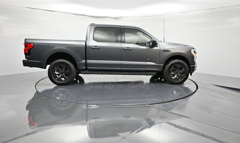 New 2025 Ford F150 Lightning Flash AWD/4WD image 4
