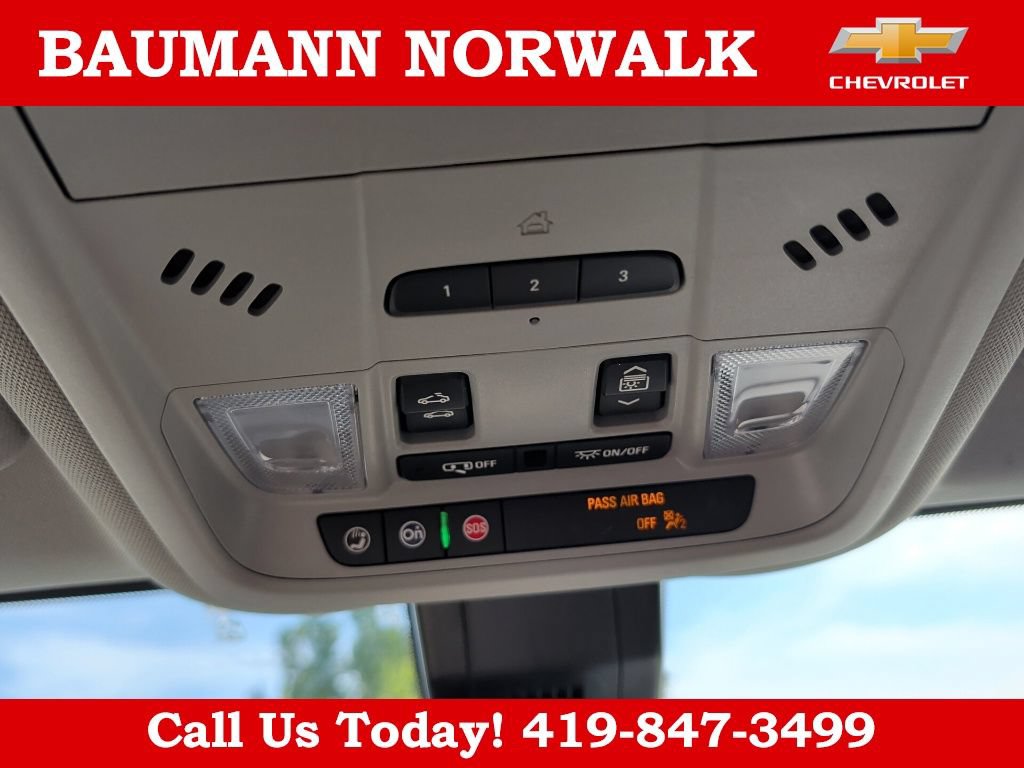 Used 2023 Chevrolet Equinox Premier FWD image 37