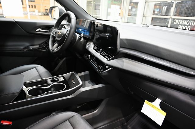 New 2026 Chevrolet Equinox LT w/ Convenience Package II image 13