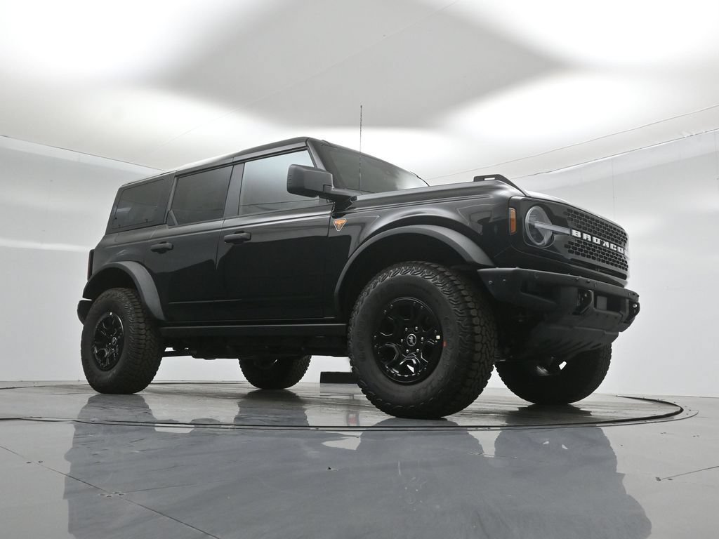New 2026 Ford Bronco Badlands w/ Wildtrak Package AWD/4WD image 3