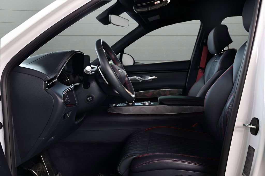 Used 2024 Genesis GV70 3.5T Sport w/ Sport Advanced Package image 48