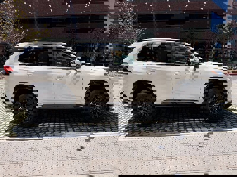 Used 2022 Toyota RAV4 SE w/ SE Grade Weather Package AWD/4WD image 4