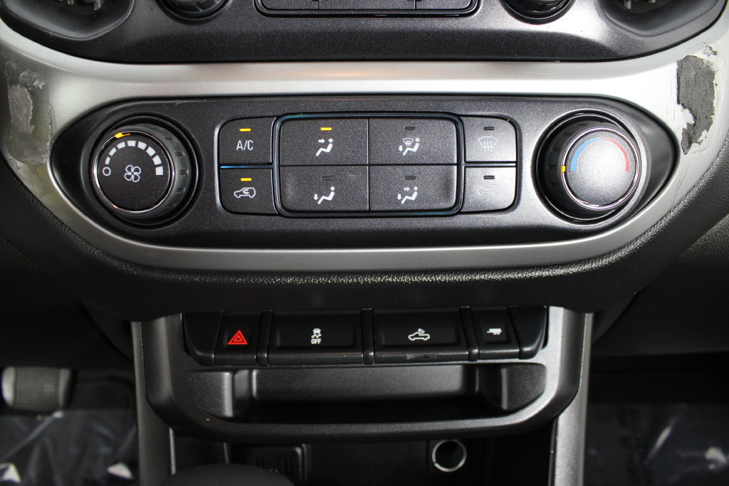 Used 2022 Chevrolet Colorado LT AWD/4WD image 6