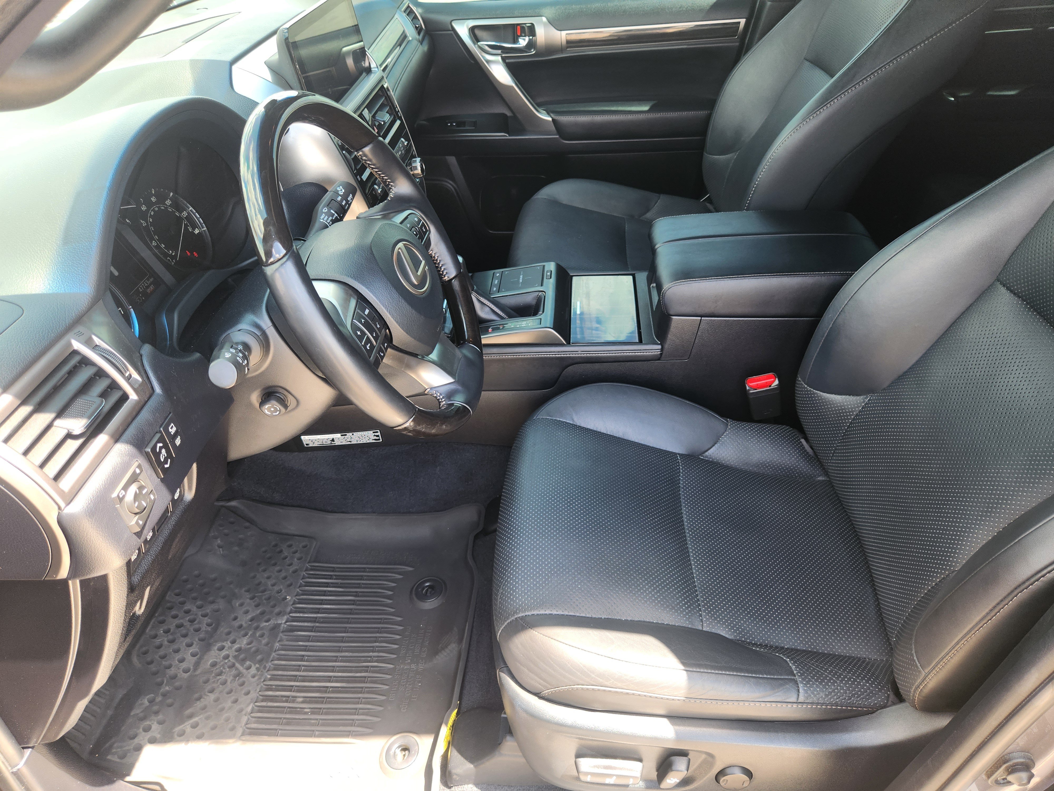 Used 2023 Lexus GX 460 Luxury w/ Sport Design Package AWD/4WD image 14