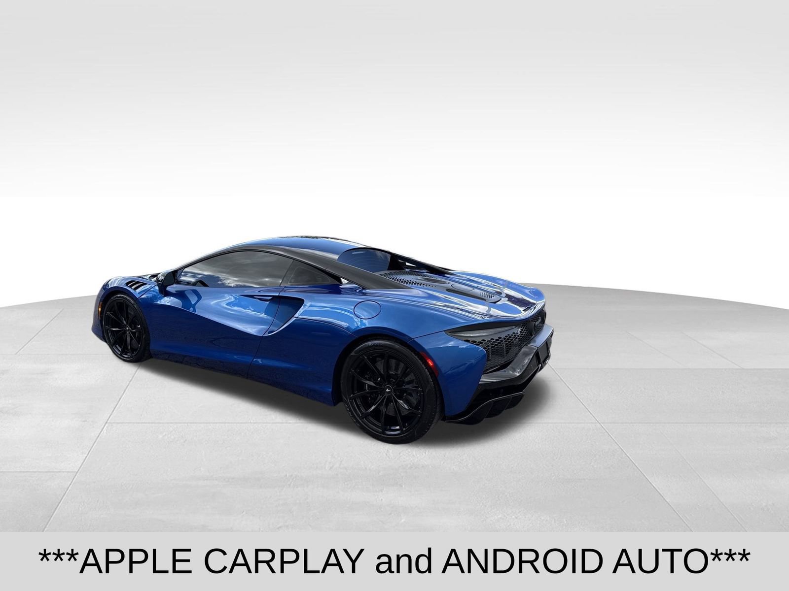 Used 2023 McLaren Artura video 3