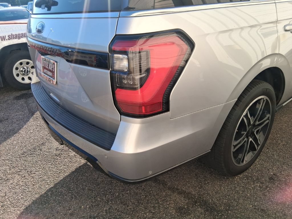 Used 2019 Ford Expedition Limited w/ Equipment Group 303A AWD/4WD image 7