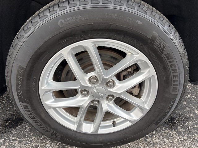 Used 2023 Jeep Grand Cherokee L Laredo w/ Luxury Tech Group I image 27