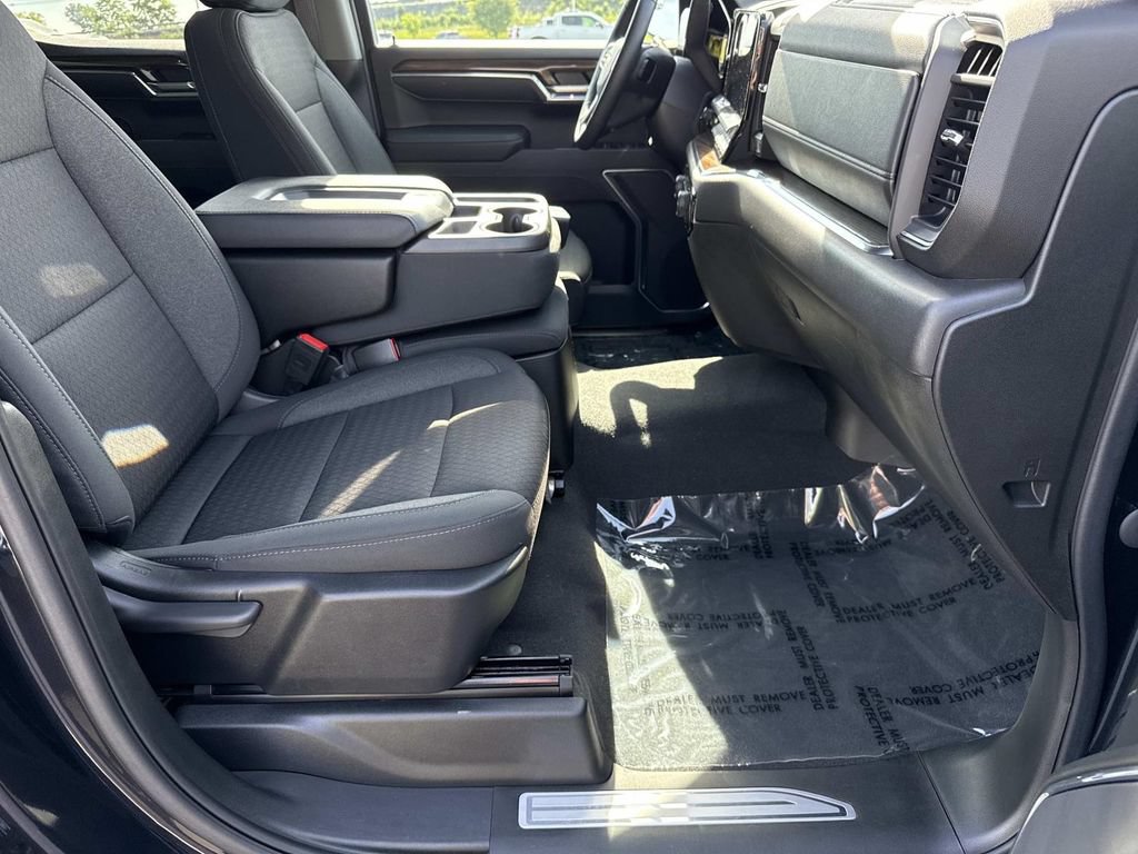 Used 2023 Chevrolet Silverado 1500 LT AWD/4WD image 19