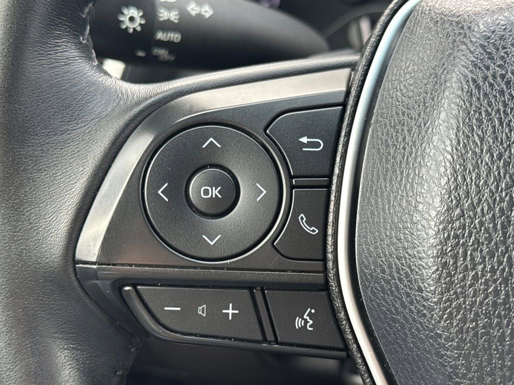 Used 2018 Toyota Camry SE image 33