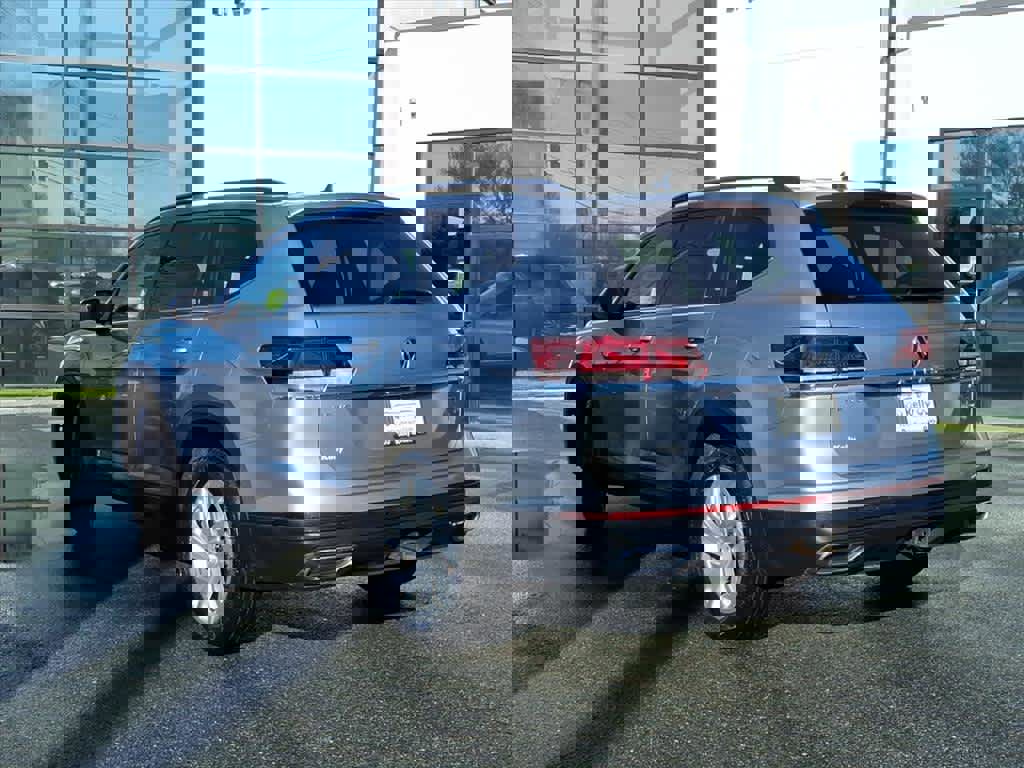 Used 2021 Volkswagen Atlas SE w/ Panoramic Sunroof Package image 7