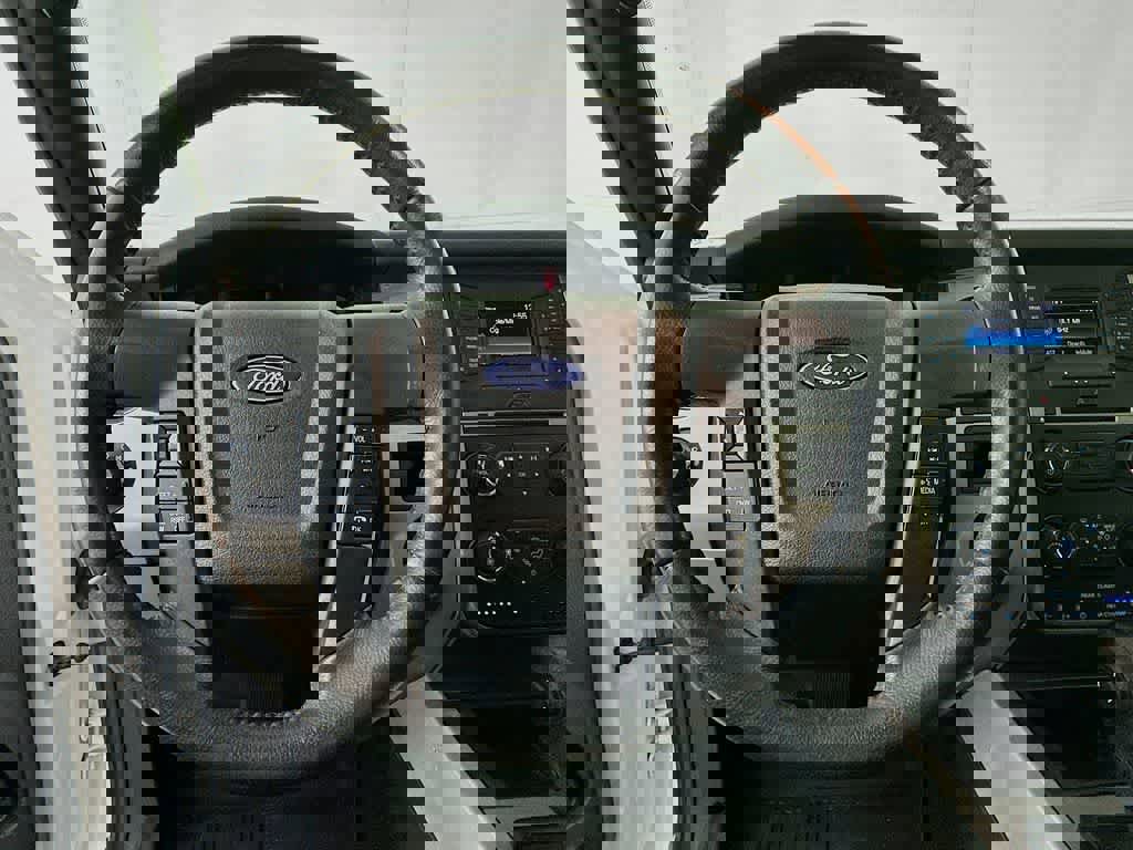 Used 2017 Ford Expedition XLT image 16