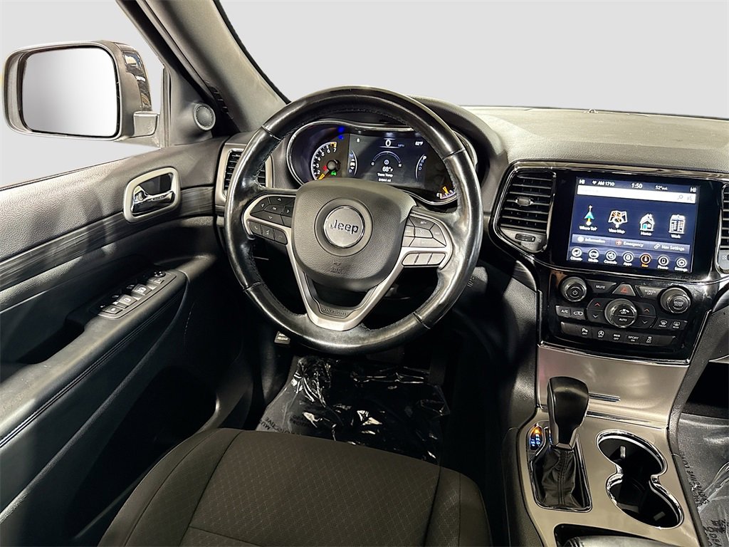 Used 2020 Jeep Grand Cherokee Laredo w/ Security & Convenience Group image 14