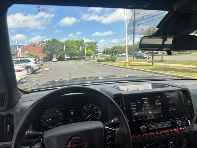 Used 2025 Nissan Frontier PRO-4X w/ Tow Package AWD/4WD image 16