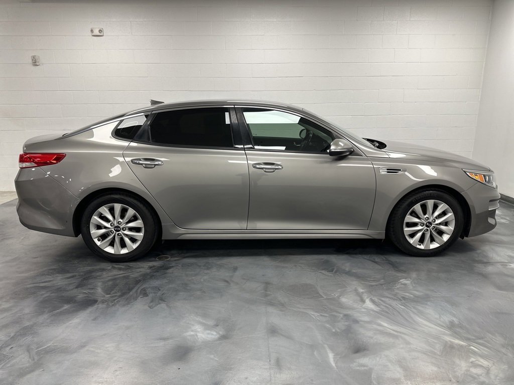 Used 2016 Kia Optima EX image 5