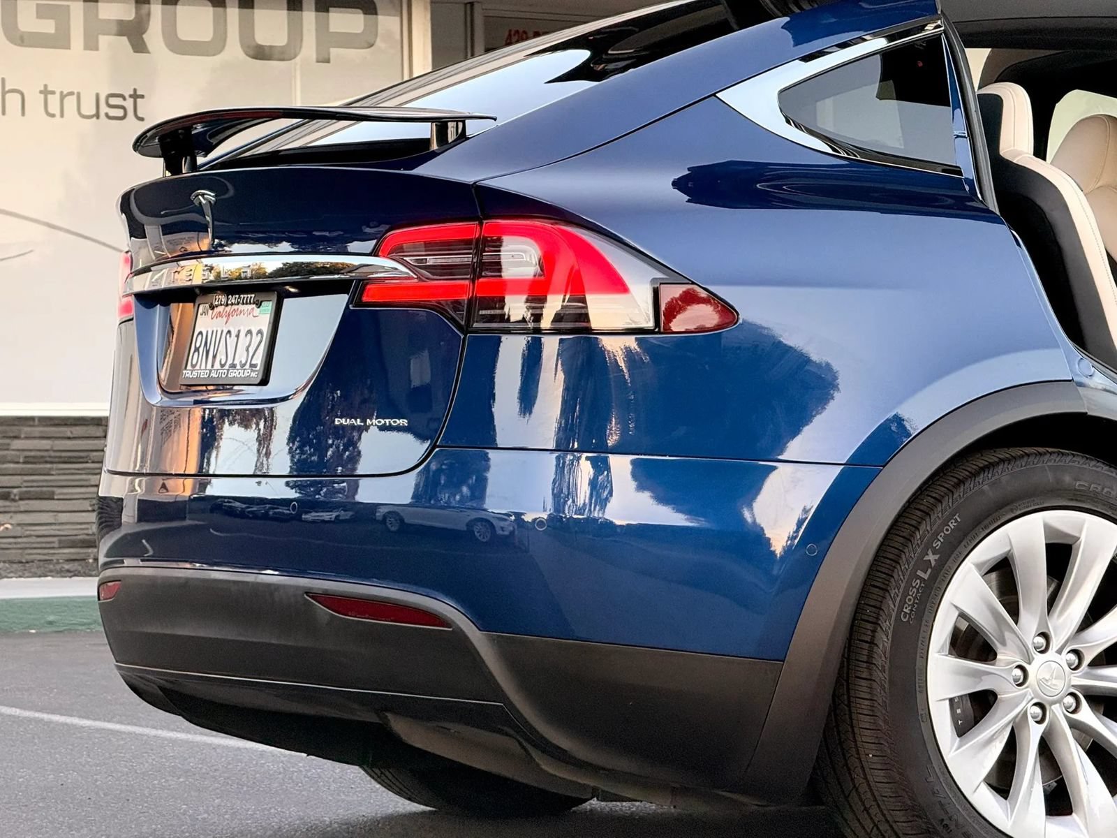 Used 2020 Tesla Model X Long Range AWD/4WD image 9